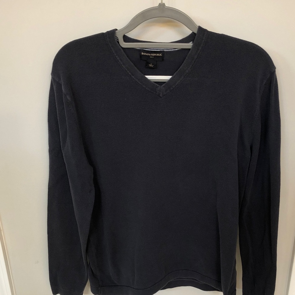 Banana Republic Men's Navy V-Neck Sweater